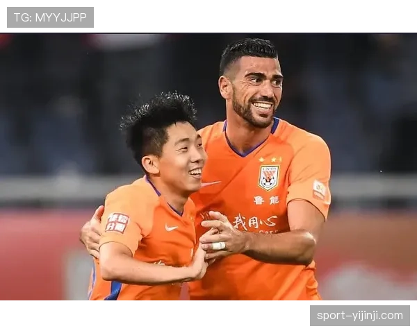 津门虎中场组织调整 哈达斯格劳搭档寻求攻防平衡点